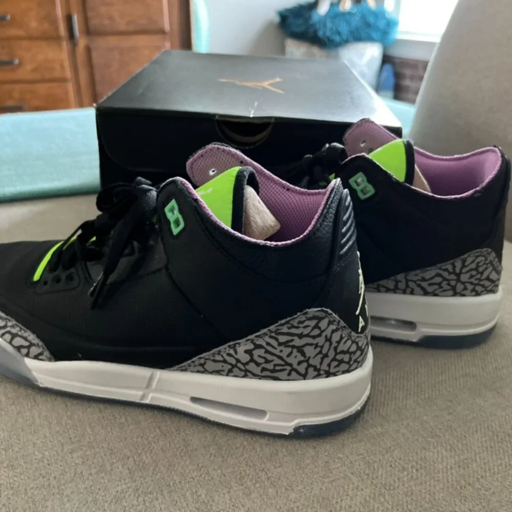 Michael Jordan Air Jordan 3 SE (GS) Big Kids' Shoes Black-White-Electric Green - Picture 2 of 7